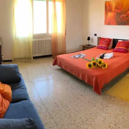 Enjoy 130 Sq.m., Private Garden And Parking * Lenno
