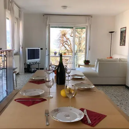 Holiday home Enjoy 130 Sq.m., Private Garden And Parking Lenno