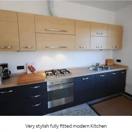 Holiday home Enjoy 130 Sq.m., Private Garden And Parking Lenno
