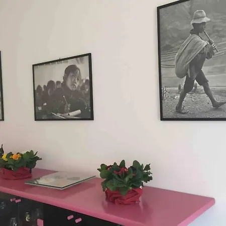 Enjoy 130 Sq.m., Private Garden And Parking Holiday home Lenno