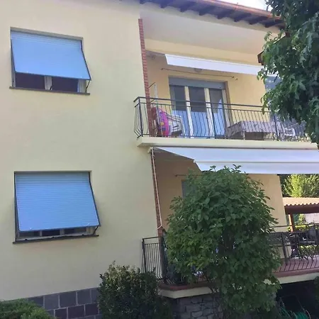 Holiday home Enjoy 130 Sq.m., Private Garden And Parking Lenno