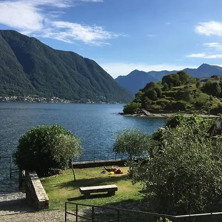 Holiday home Enjoy 130 Sq.m., Private Garden And Parking Lenno