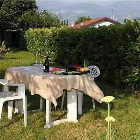 Holiday home Enjoy 130 Sq.m., Private Garden And Parking Lenno